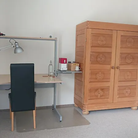 Privatzimmer 300M Zur S-Bahn Jona Rapperswil-Jona Esterno foto